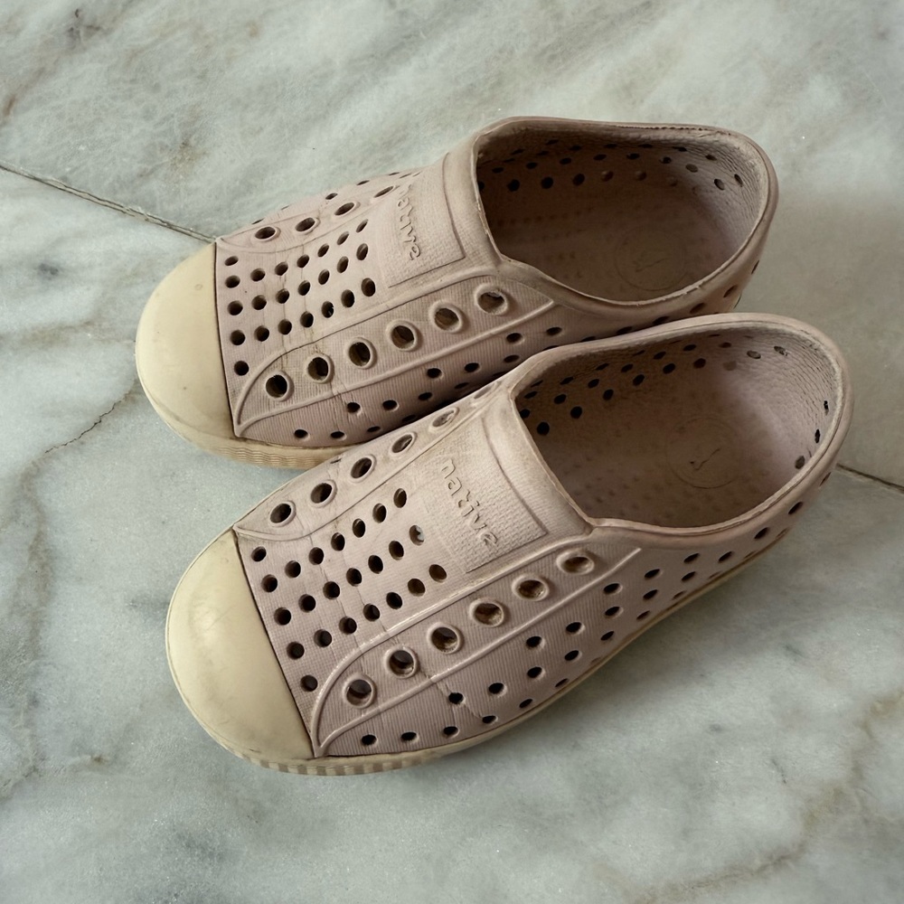Native Jefferson Chameleon Pink Beige Slip on Shoes Size C7 7 Little Kids